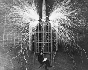 Nikola Tesla e la sua bobina